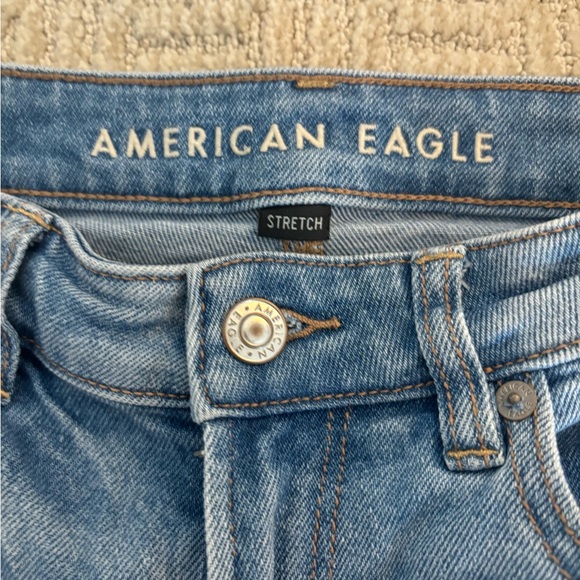 🏷️Women’s American Eagle Stretchy Ripped Jeans - Picture 3 of 6